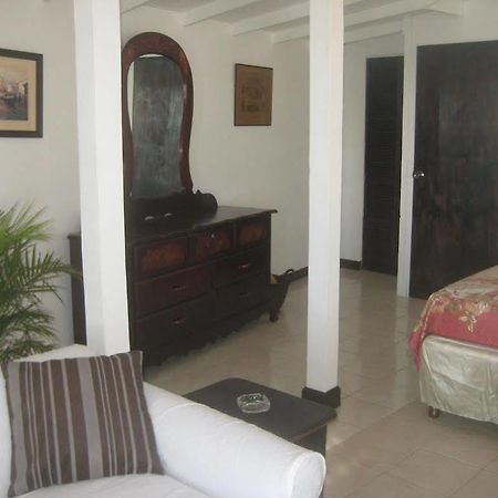 Roots Bamboo Beach Resort Negril Eksteriør billede