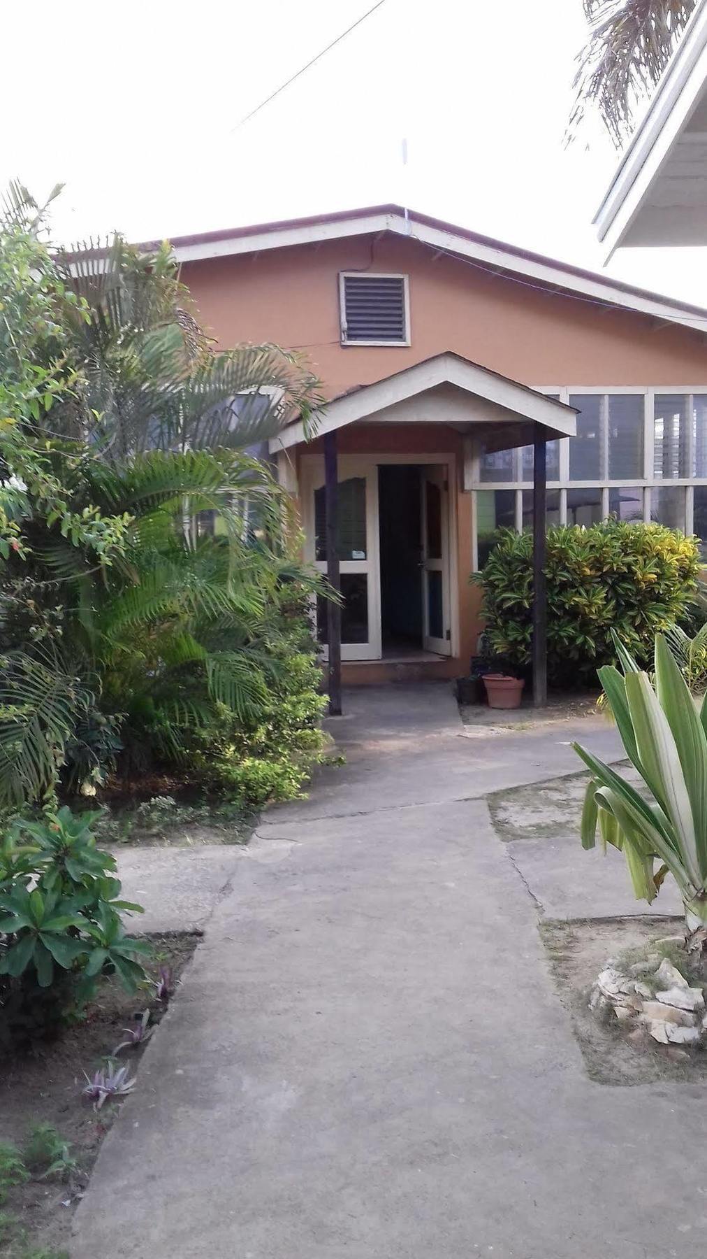 Roots Bamboo Beach Resort Negril Eksteriør billede