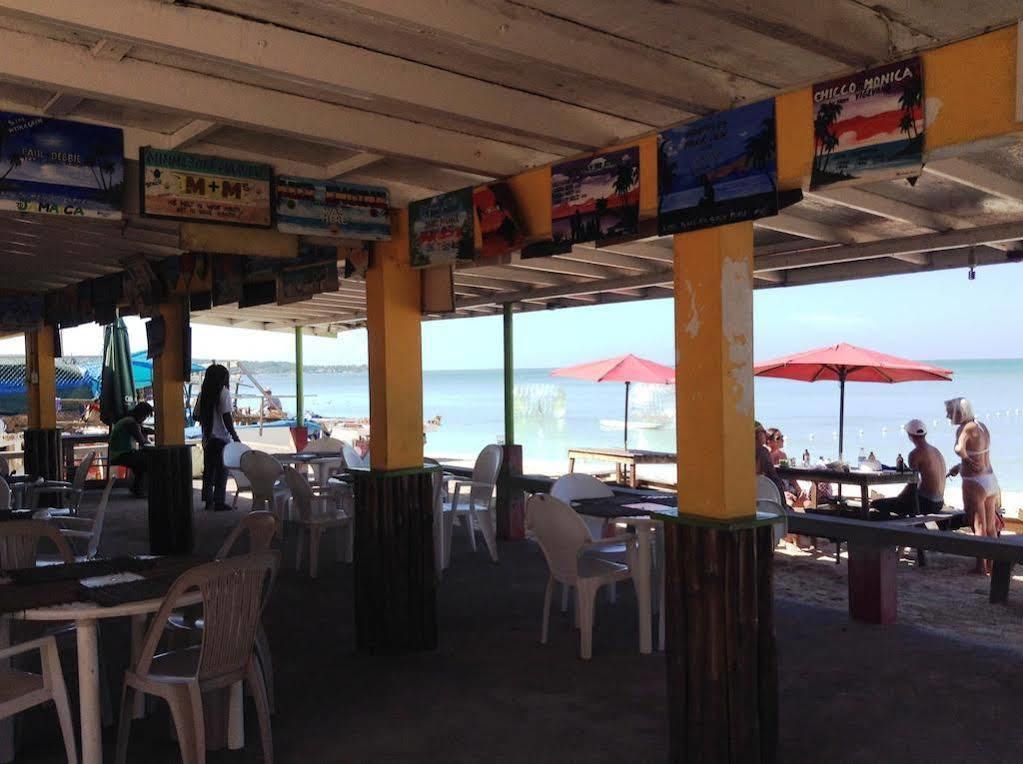 Roots Bamboo Beach Resort Negril Eksteriør billede