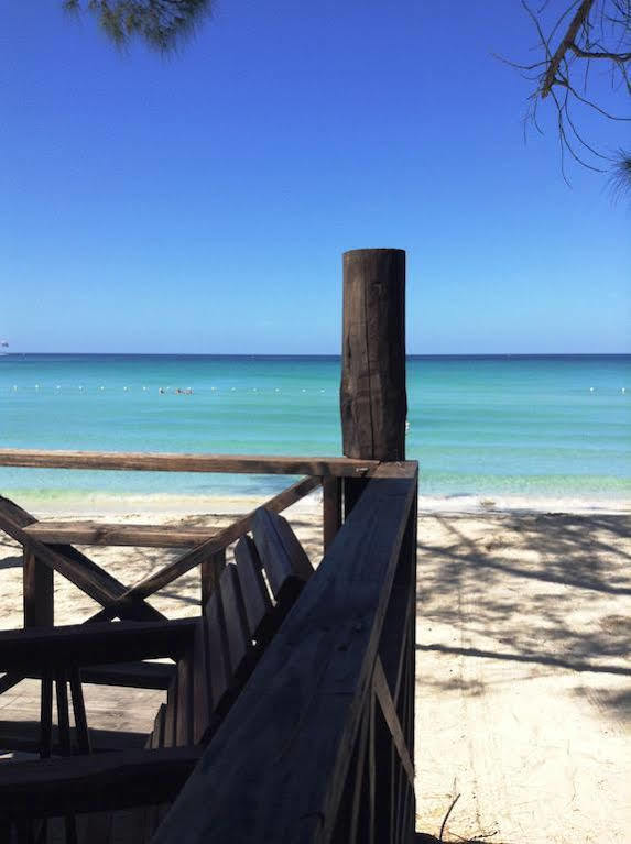 Roots Bamboo Beach Resort Negril Eksteriør billede