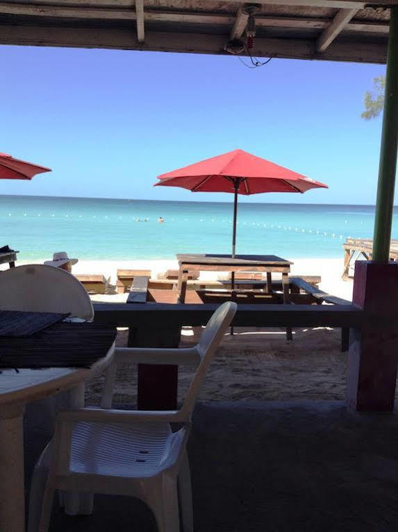 Roots Bamboo Beach Resort Negril Eksteriør billede